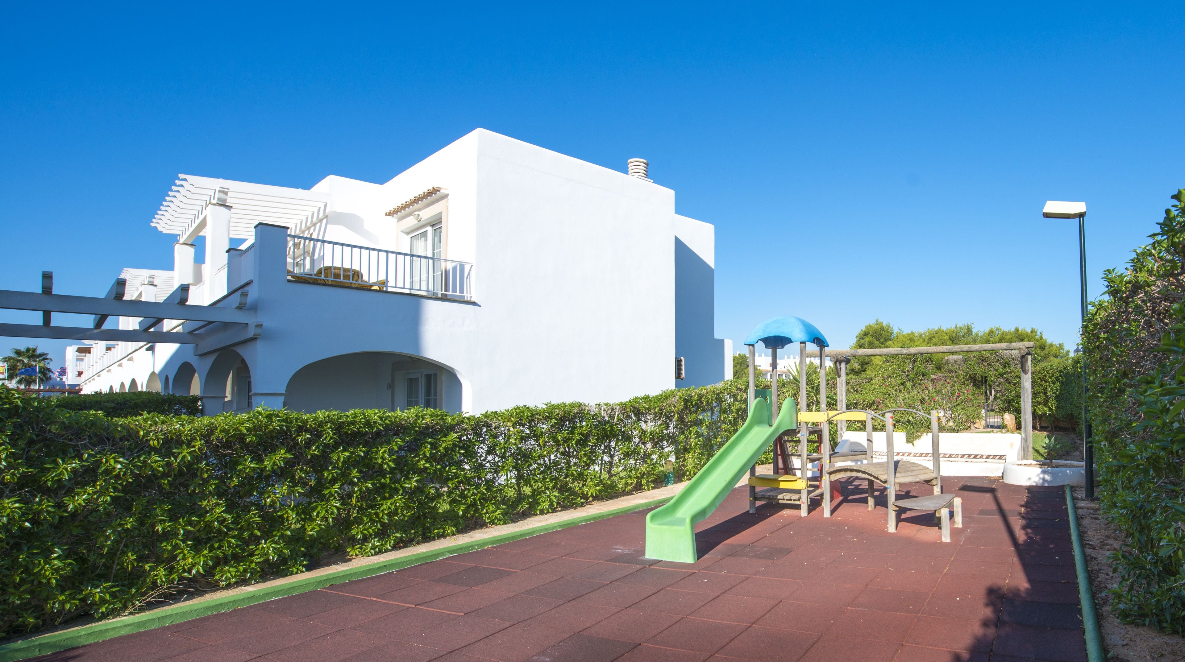 children’s play area – outdoor