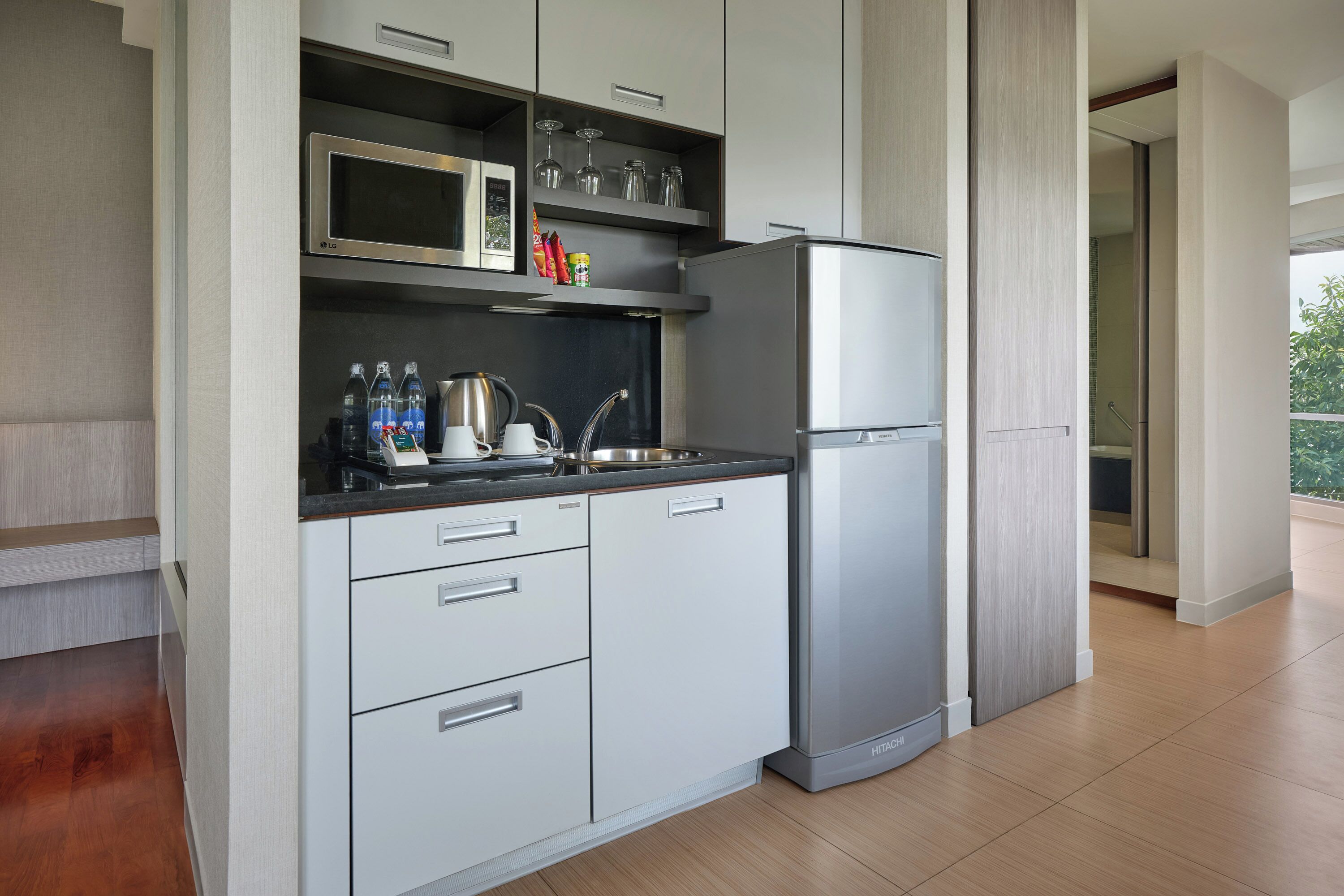 executive room, 1 king bed, non smoking | private kitchenette | full-sized fridge, microwave, electric kettle, toaster