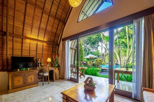 Klumpu Villa Kingsize | Pillowtop beds, minibar, in-room safe, desk