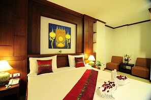 Superior Room | In-room safe, desk, blackout drapes, free WiFi - Arita Hotel (Patong)