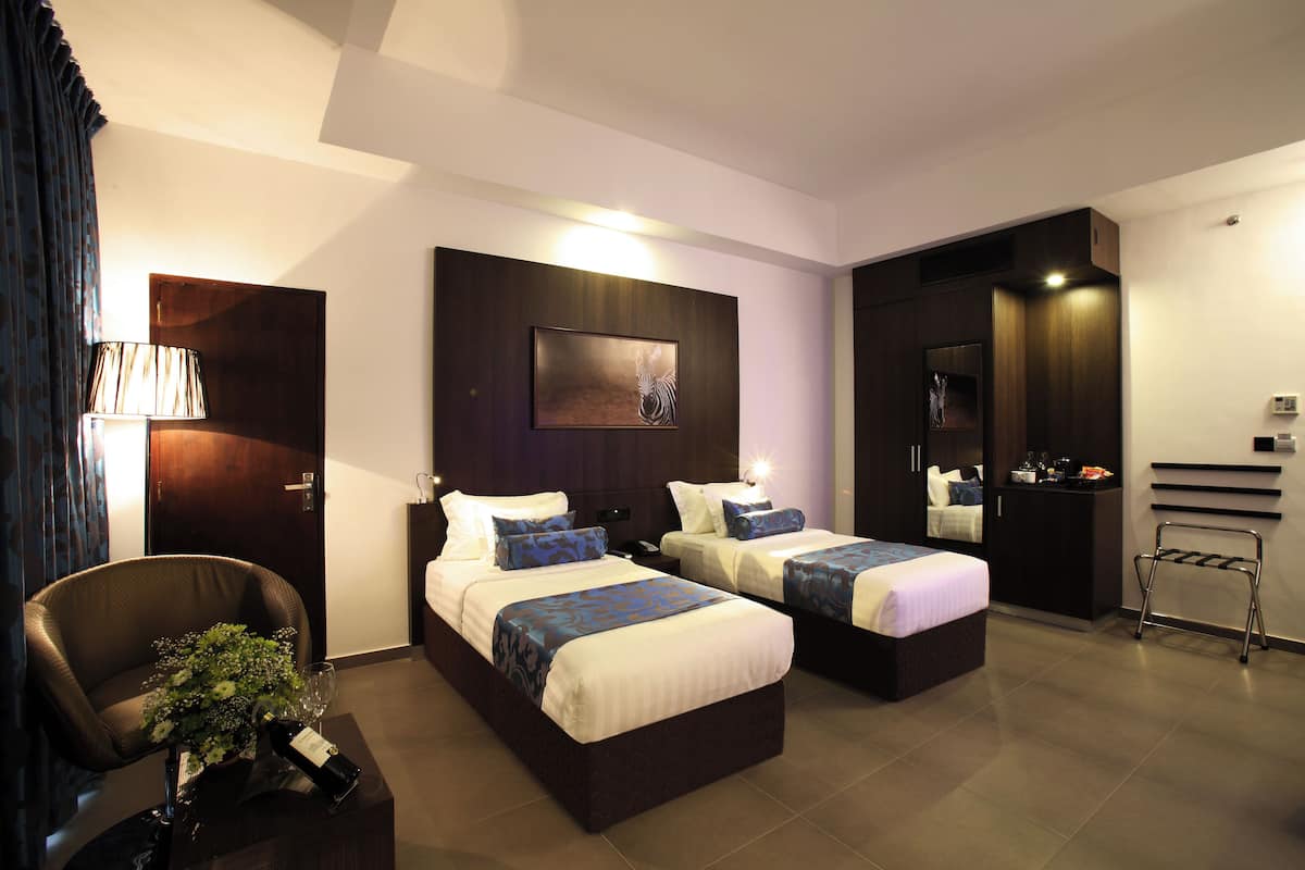 In-room safe, desk, soundproofing, iron/ironing board