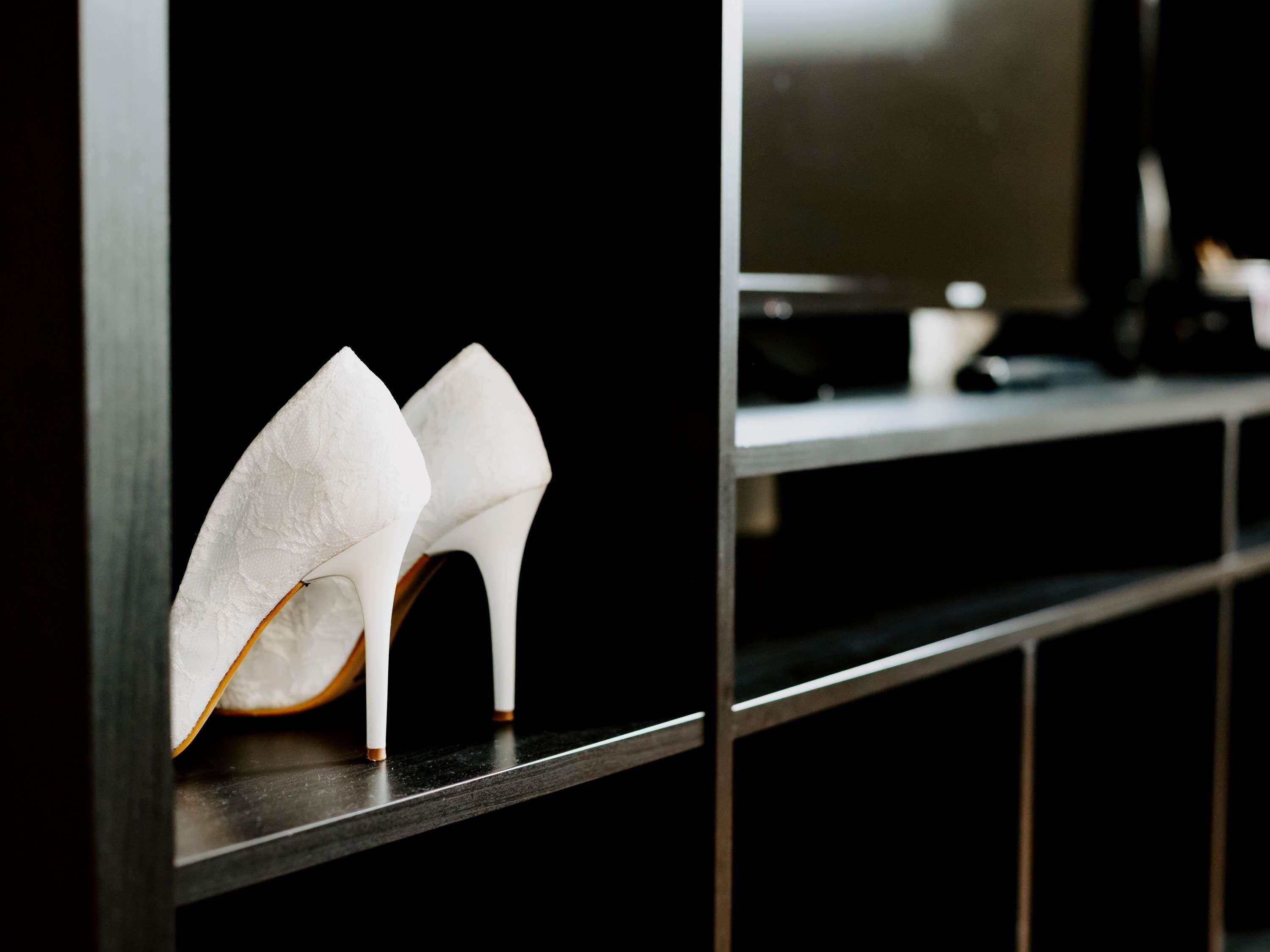 minibar, desk, laptop workspace, soundproofing