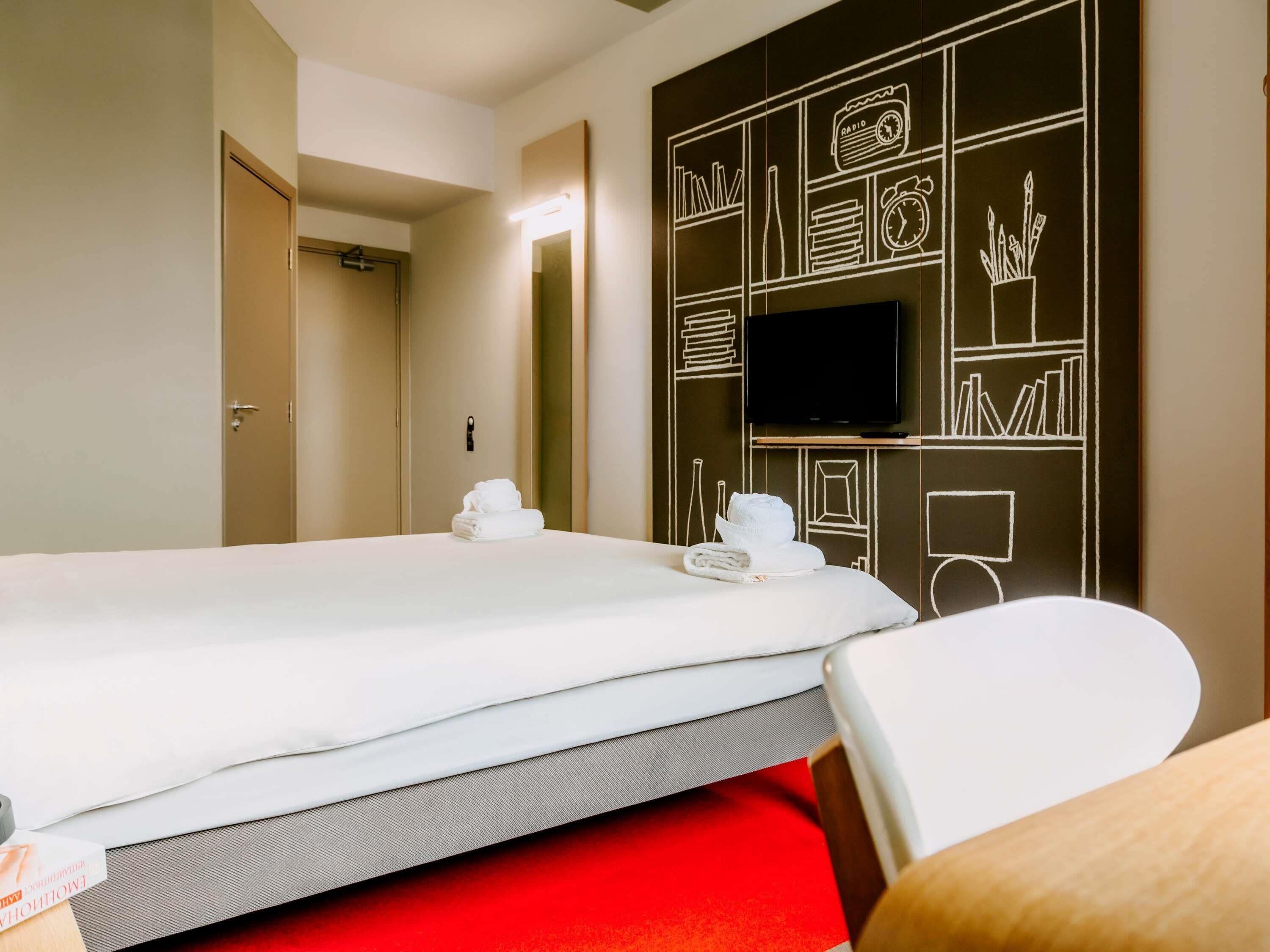 superior room, 1 double bed | minibar, desk, laptop workspace, soundproofing