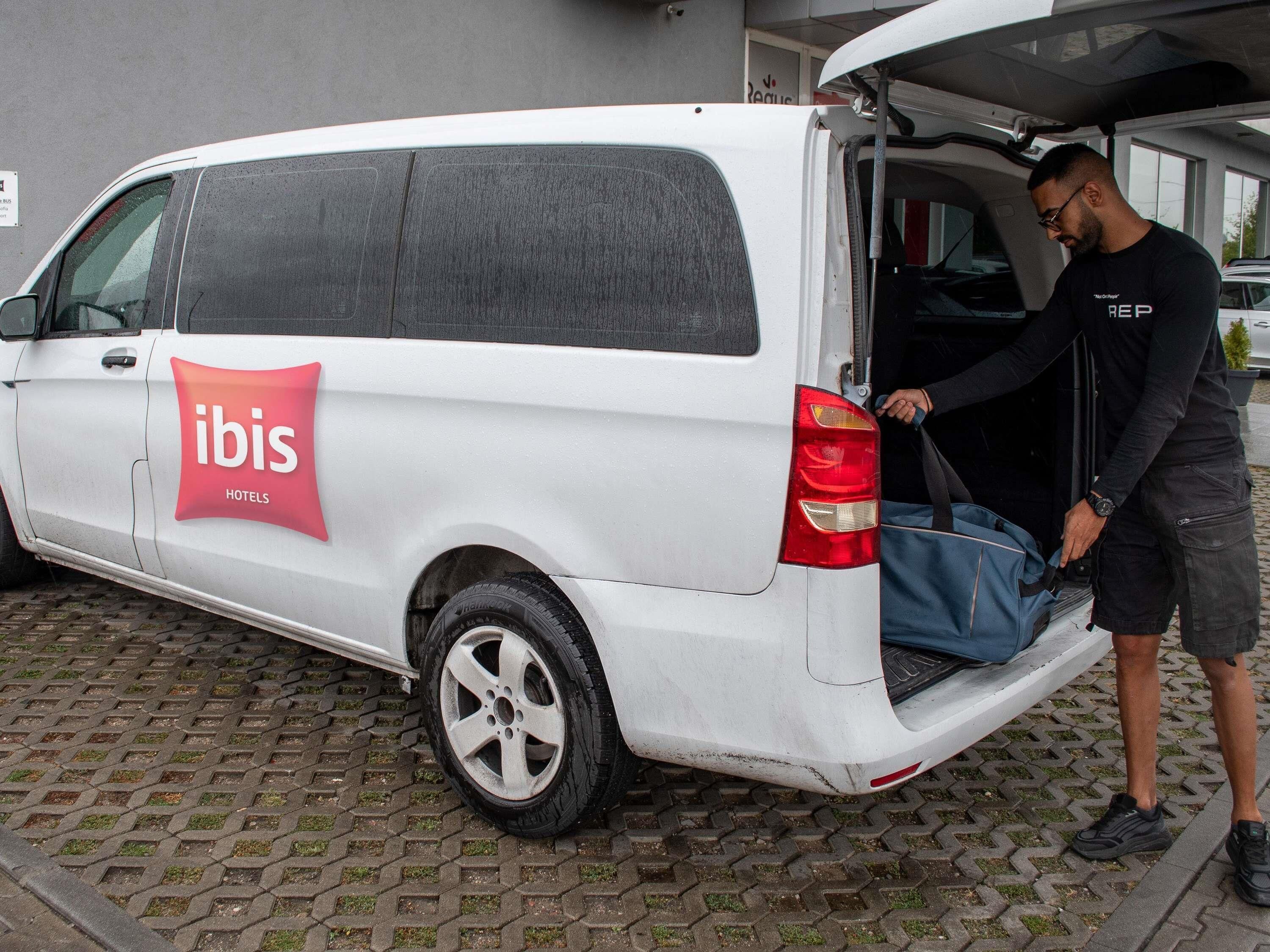 minibar, desk, laptop workspace, soundproofing