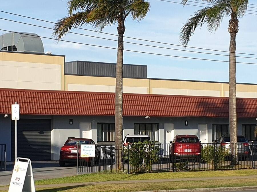 Fachada de la propiedad