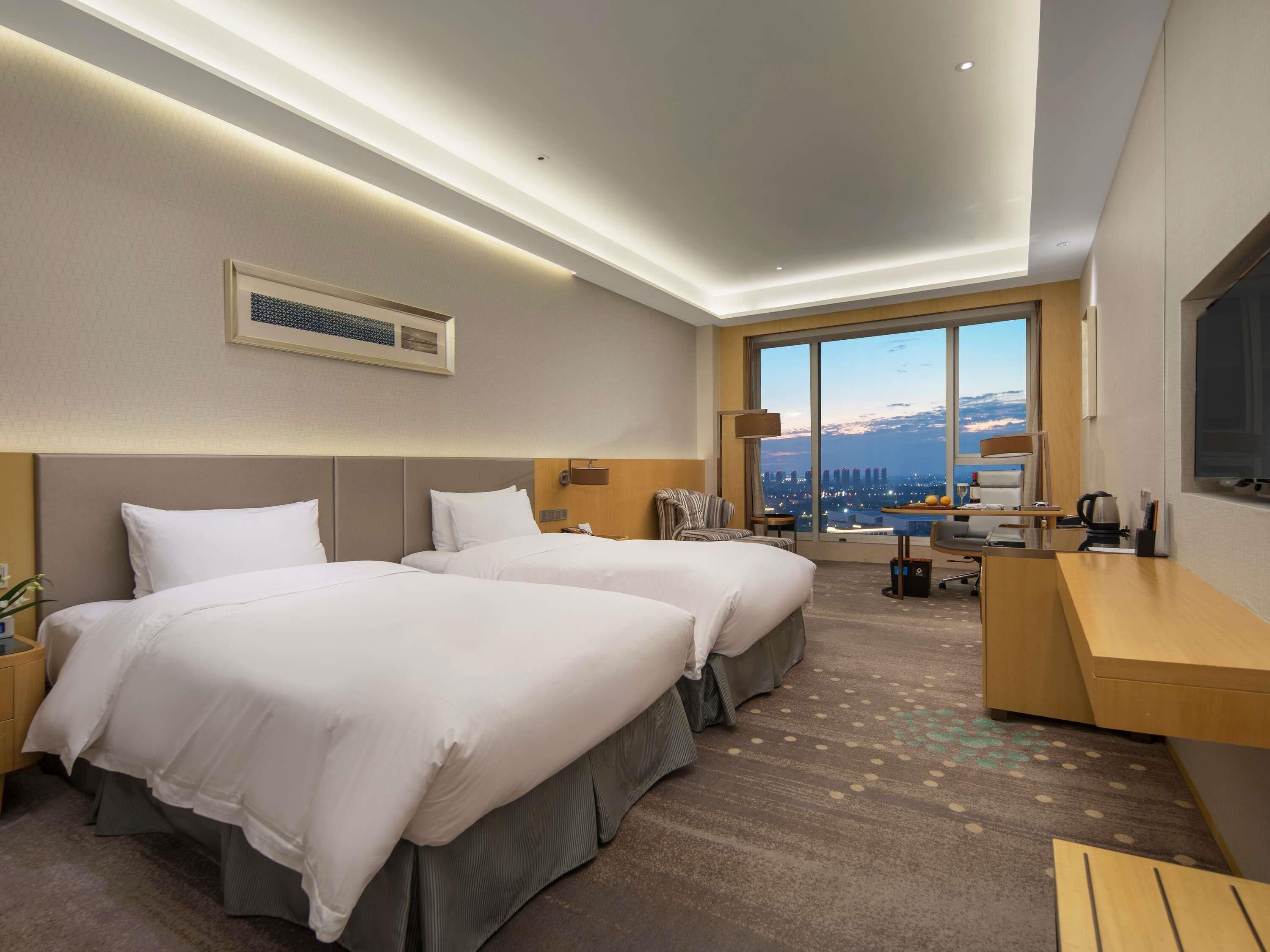 Superior Twin Room, 2 Twin Beds | Premium bedding, minibar, in-room safe, blackout drapes