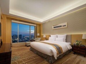 Suite, 1 King Bed | Premium bedding, minibar, in-room safe, blackout drapes - Pullman Changshu Leeman (Suzhou)