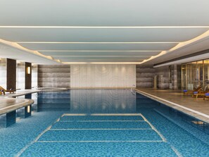 Indoor pool, sun loungers
