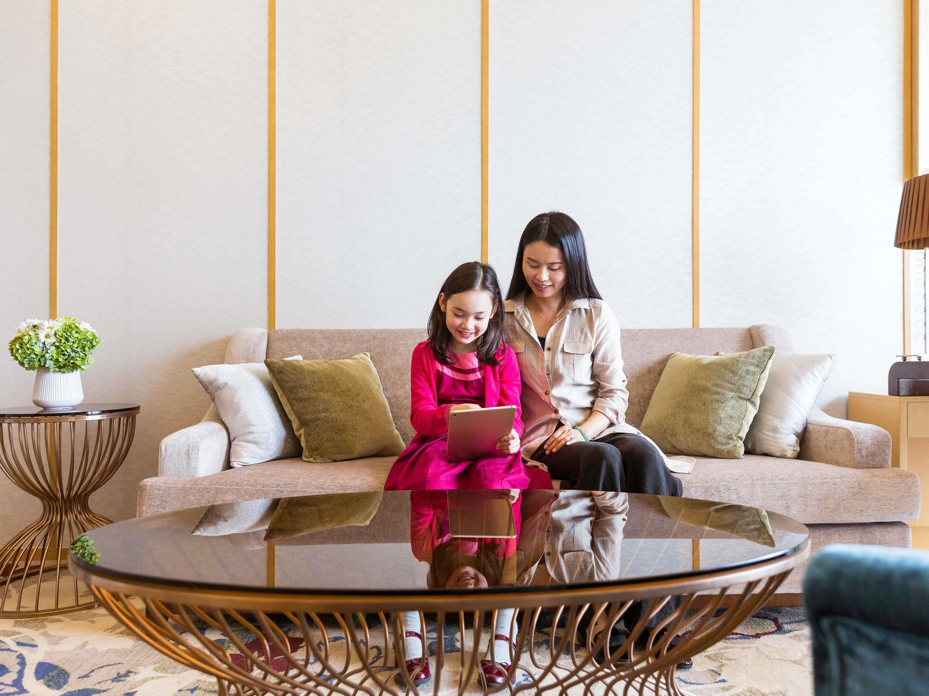 Executive Suite, 1 King Bed | Premium bedding, minibar, in-room safe, blackout drapes