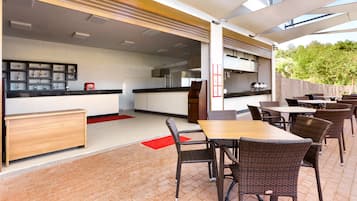 Snack-bar