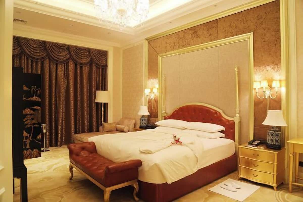 Couette en duvet d'oie, coffres-forts dans les chambres, bureau