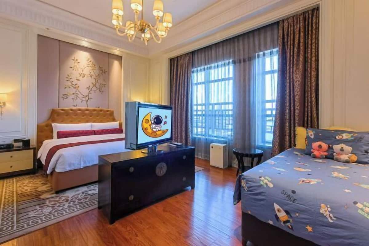 Couette en duvet d'oie, coffres-forts dans les chambres, bureau