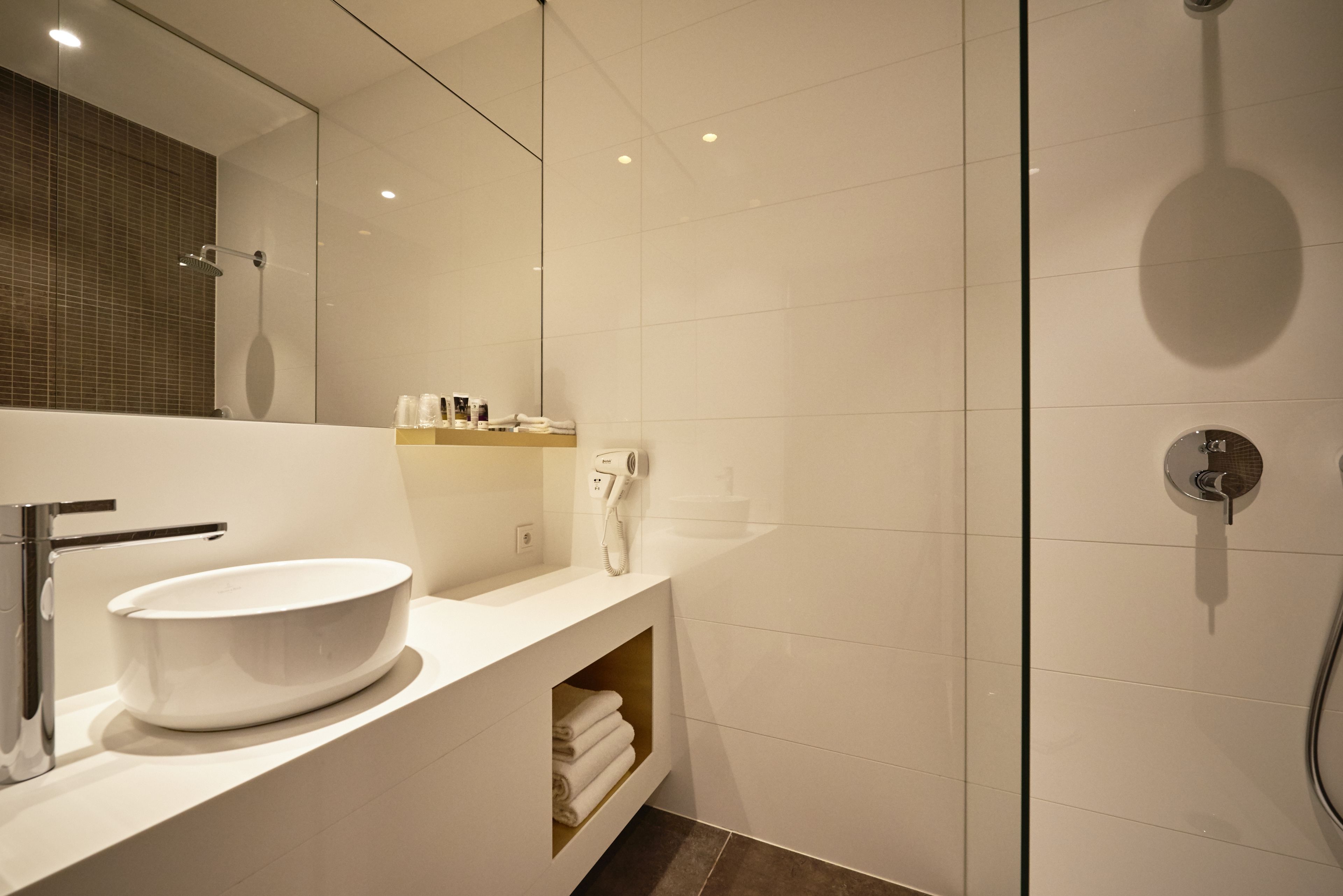 family double room, 2 double beds, connecting rooms (interconnecting door) | bathroom | rainfall showerhead, eco-friendly toiletries, hair dryer, towels