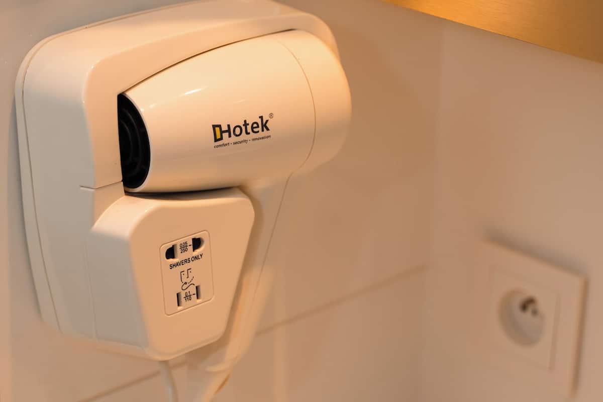 room (single room) | bathroom | rainfall showerhead, eco-friendly toiletries, hair dryer, towels