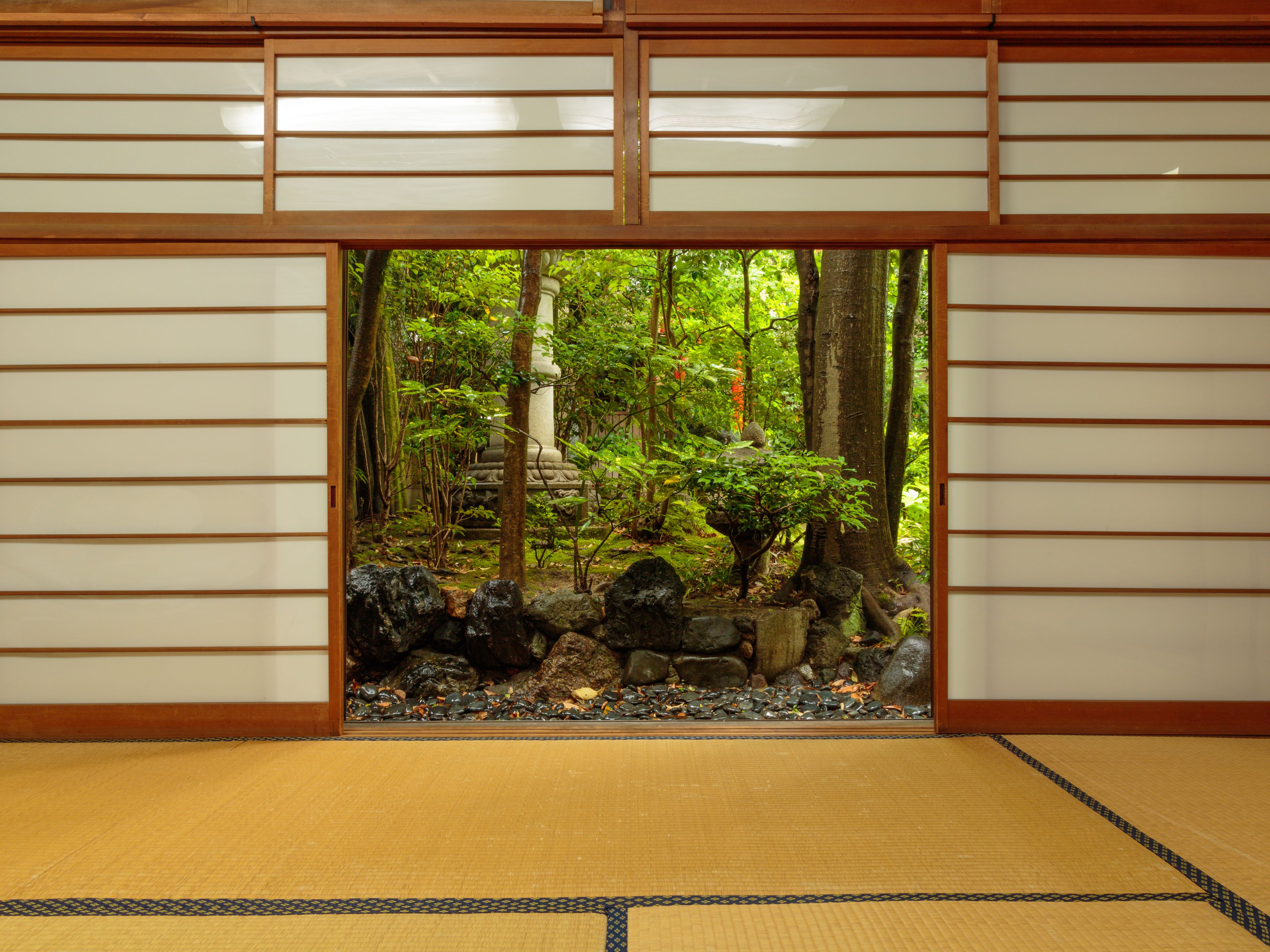 Japanese-Style Family Room ( Garden View ) with Shared Bathroom | In-room safe, free WiFi