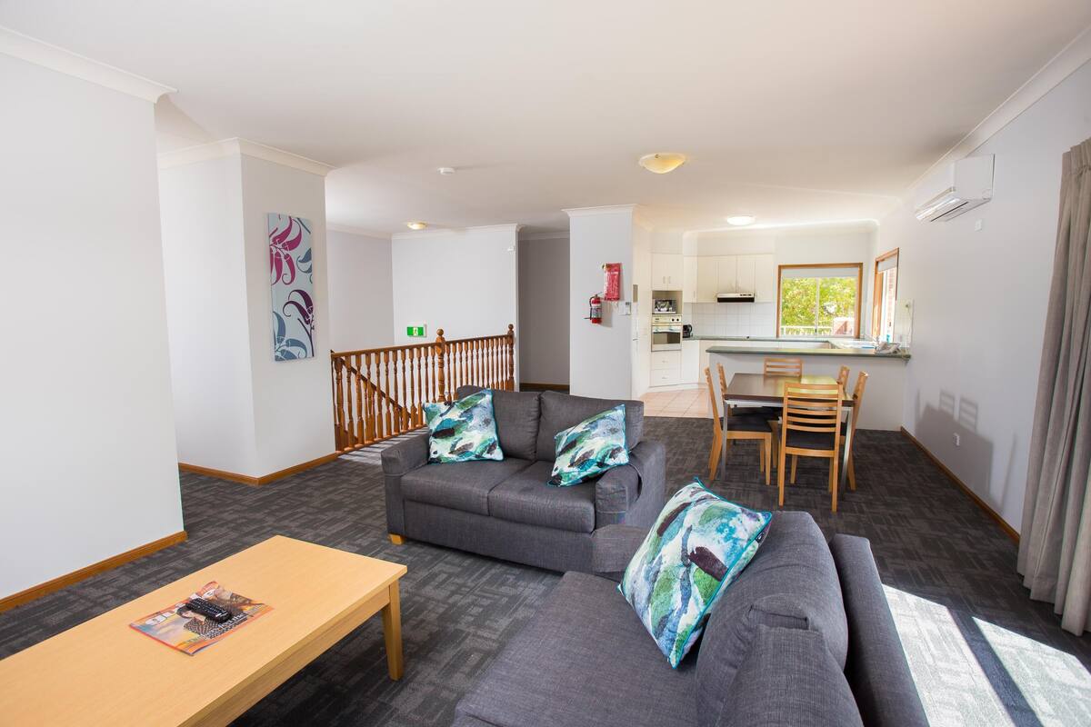 Three Bedroom Apartment | Desk, laptop workspace, iron/ironing board, WiFi (free)