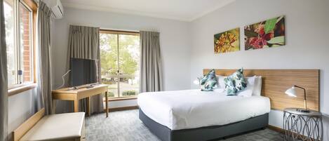 Three Bedroom Apartment | Desk, laptop workspace, iron/ironing board, free WiFi