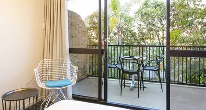 Nightcap at Kawana Waters Hotel