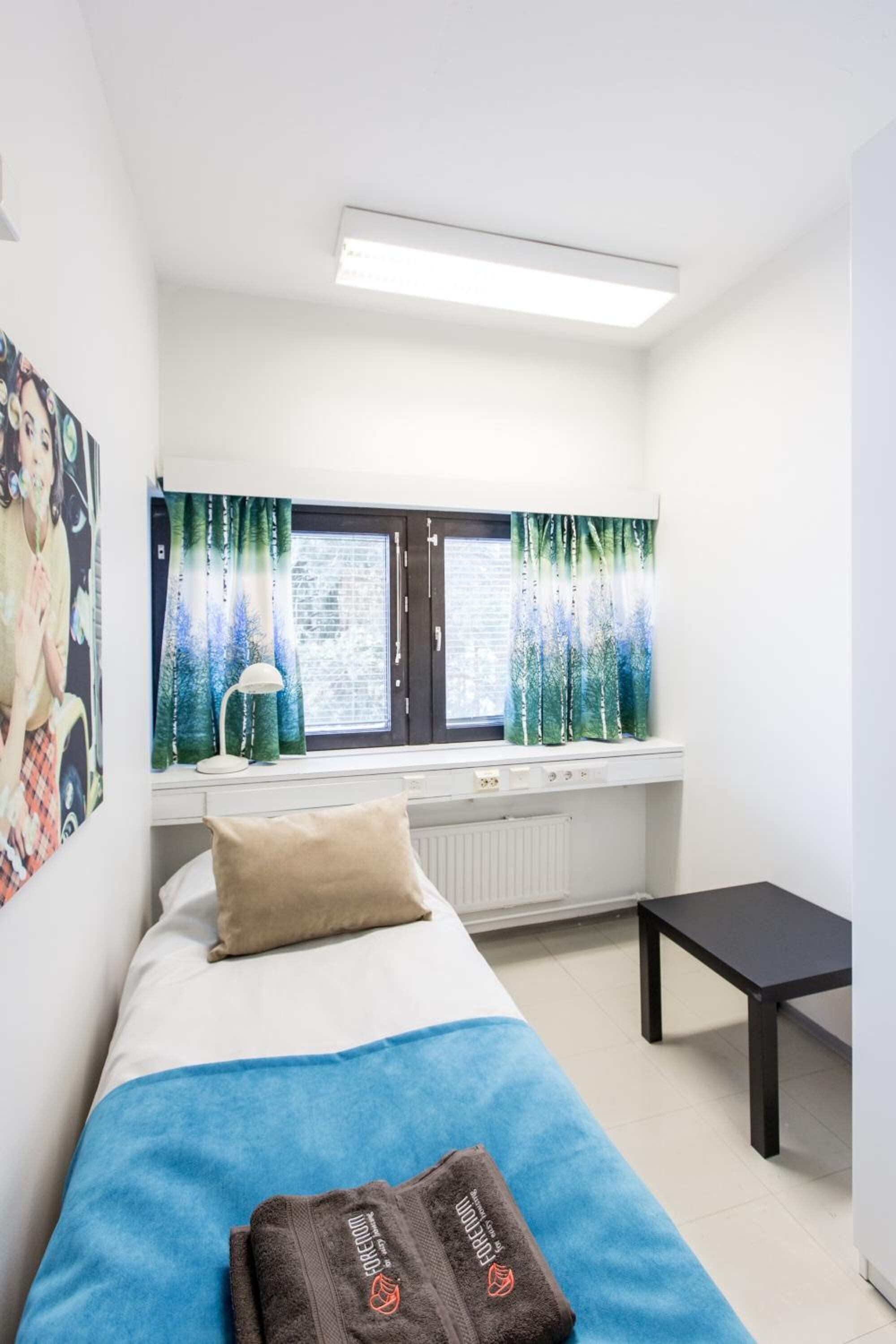 premium bedding, free wifi