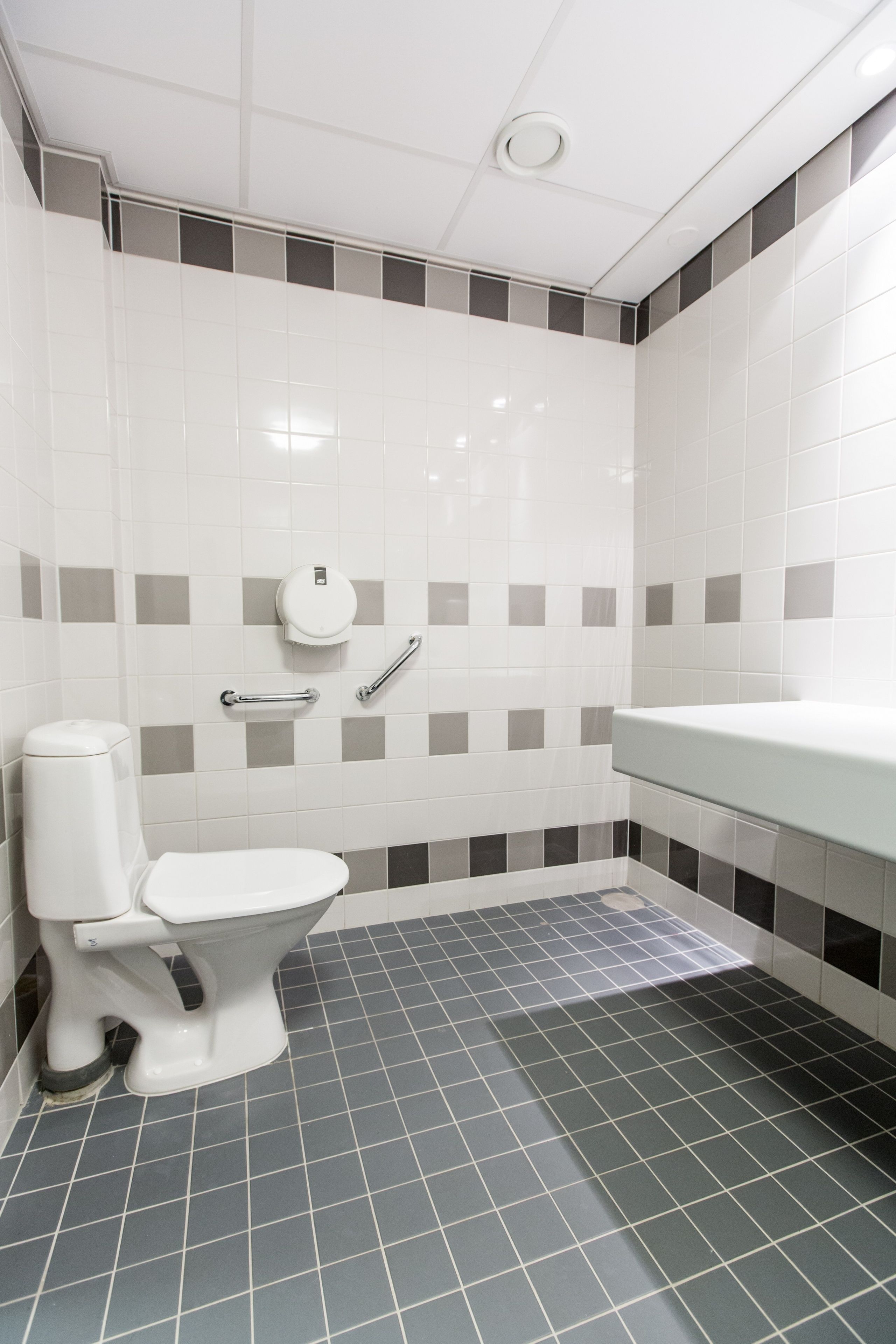 淋浴設備、提供毛巾