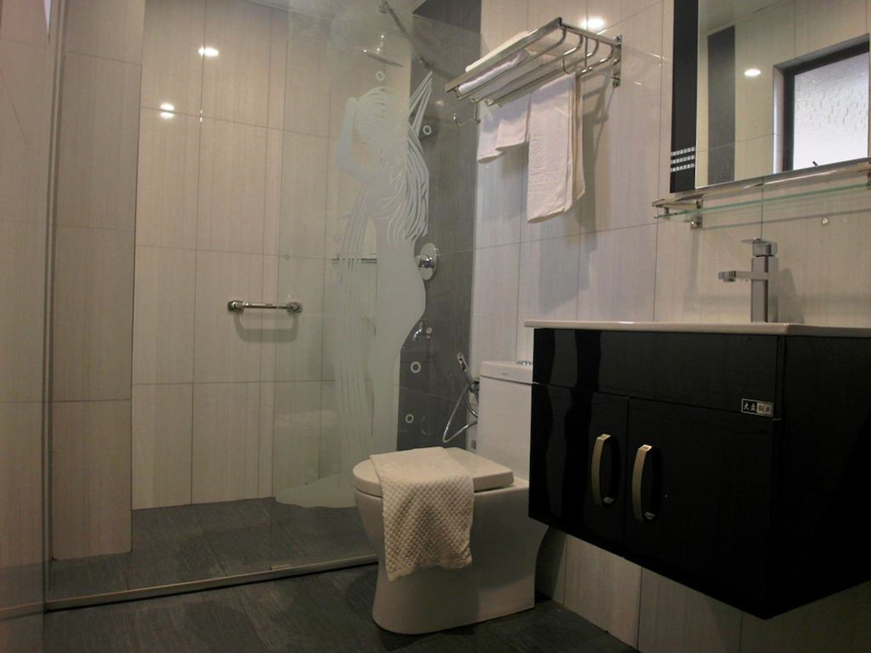 standard room | 1 bedroom, desk, blackout curtains, iron/ironing board