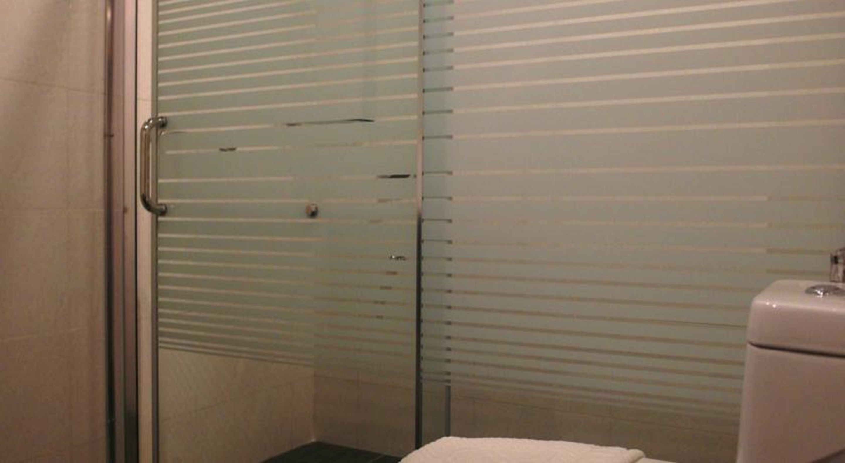 deluxe single room | 1 bedroom, desk, blackout curtains, iron/ironing board