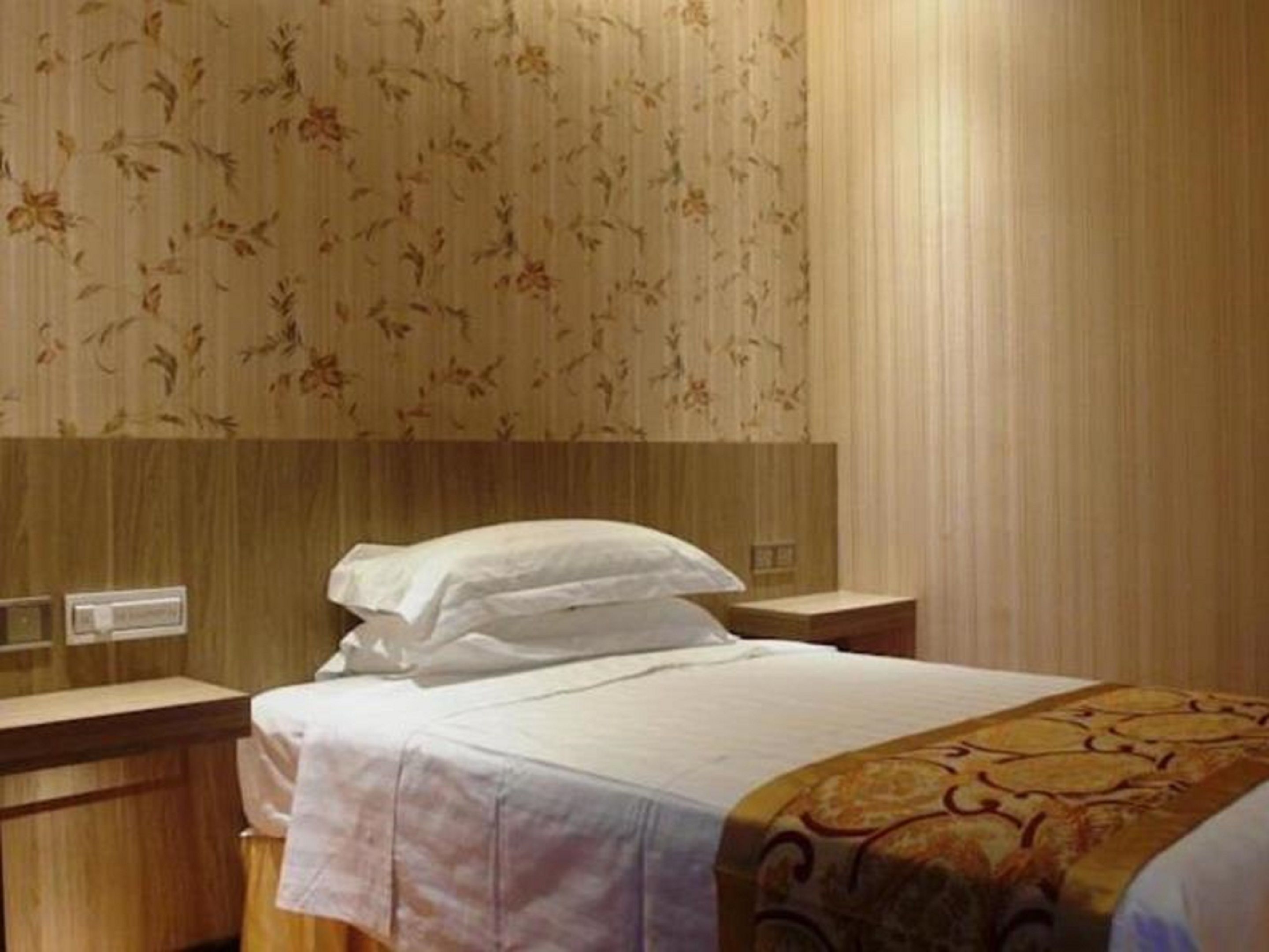 standard single room | 1 bedroom, desk, blackout curtains, iron/ironing board