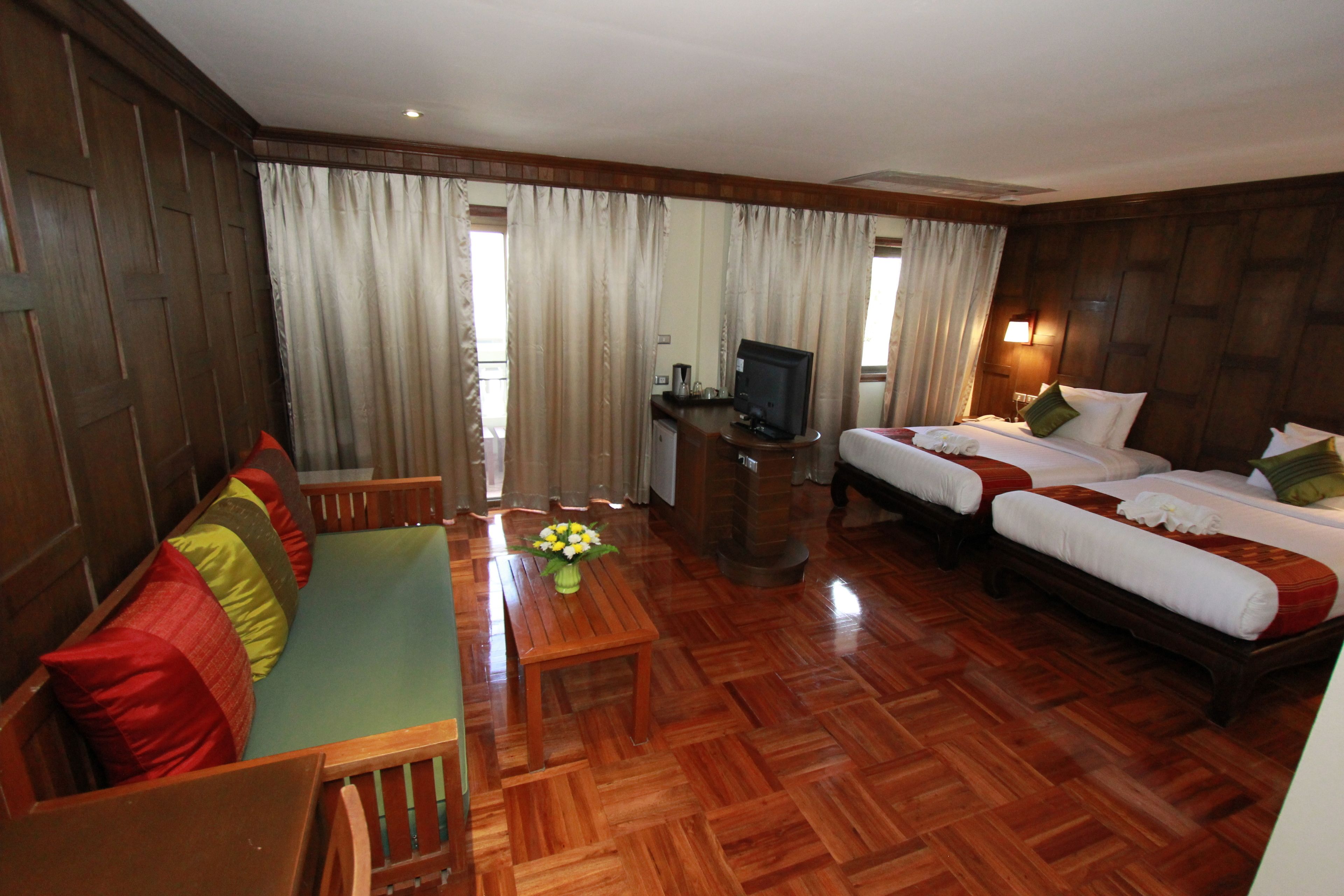 deluxe plus room  | in-room safe, free cots/infant beds, rollaway beds, free wifi