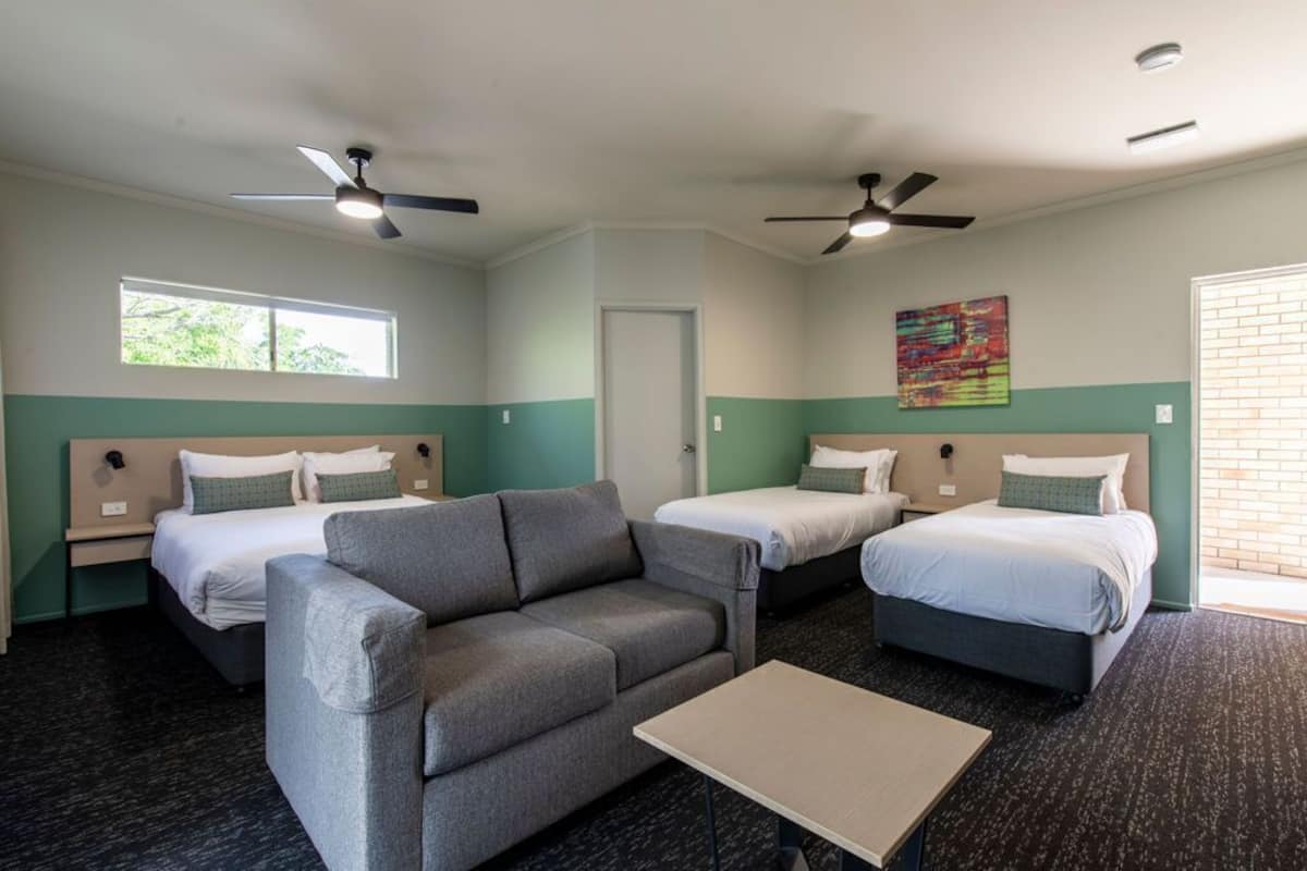 Minibar, desk, iron/ironing board, free WiFi