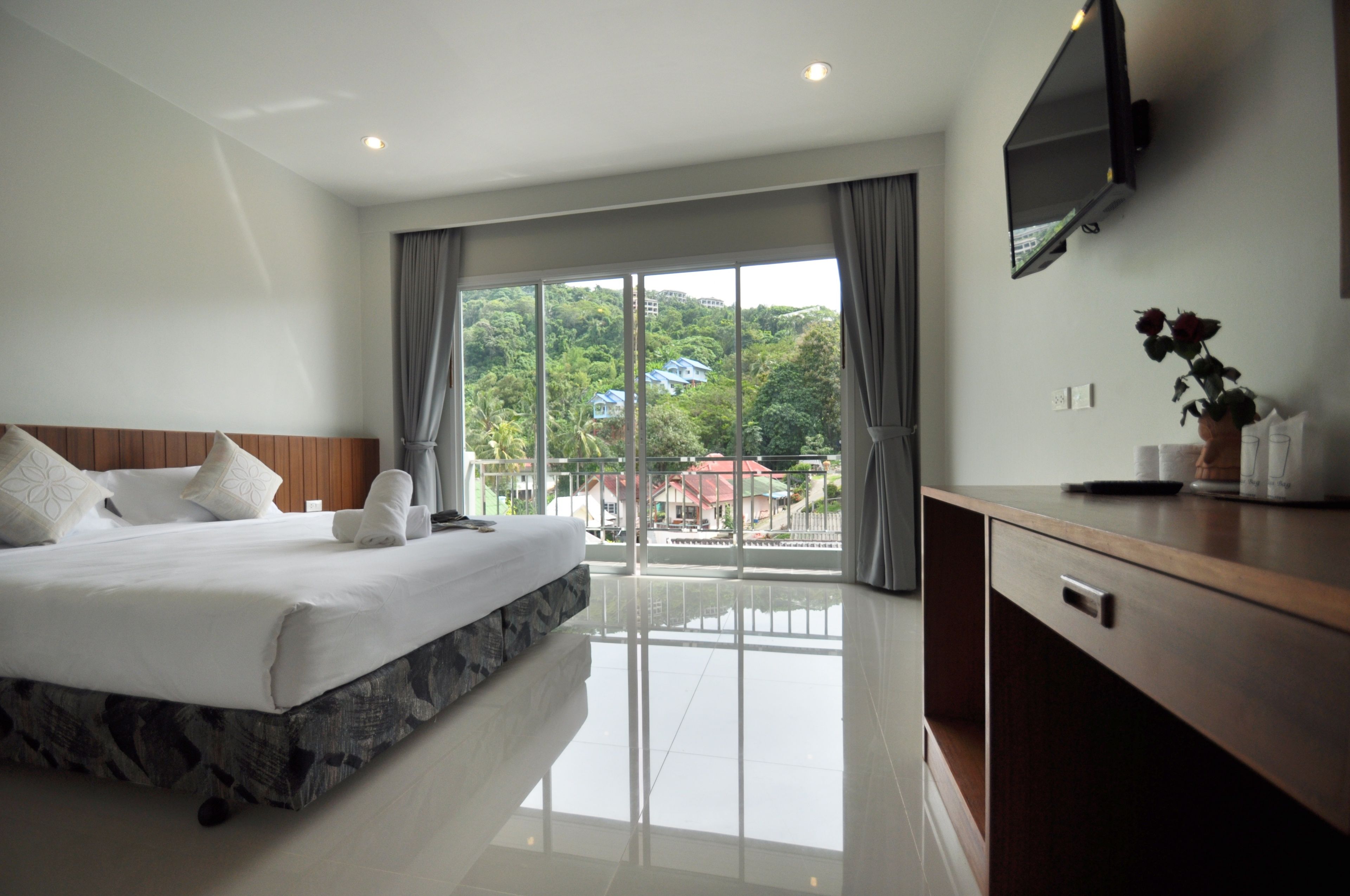 Superior Room | In-room safe, desk, blackout drapes, soundproofing