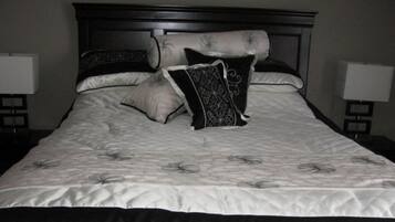 Bộ đồ giường cao cấp, phòng cách âm, bàn ủi/dụng cụ ủi quần áo