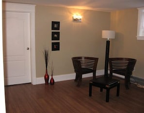 Lobby sitting area - Driftwood Heights Bed & Breakfast (Summerside)