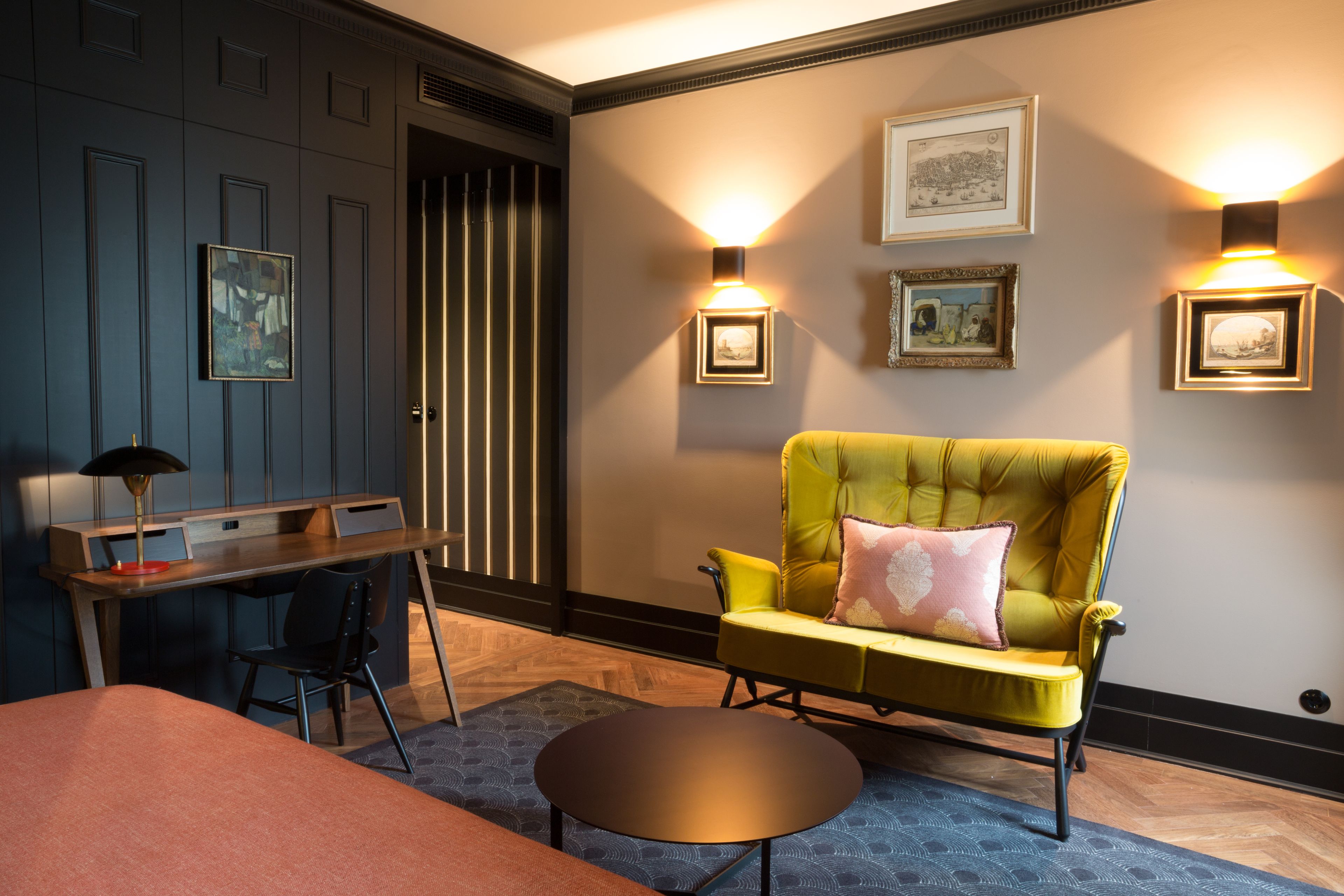 deluxe double room | 1 bedroom, premium bedding, minibar, in-room safe