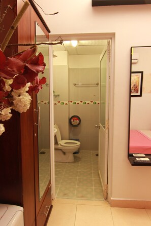 In-room safe, individually decorated, individually furnished, desk - LeSimoLe Boutique Apartments & Hotel (Nha Trang)