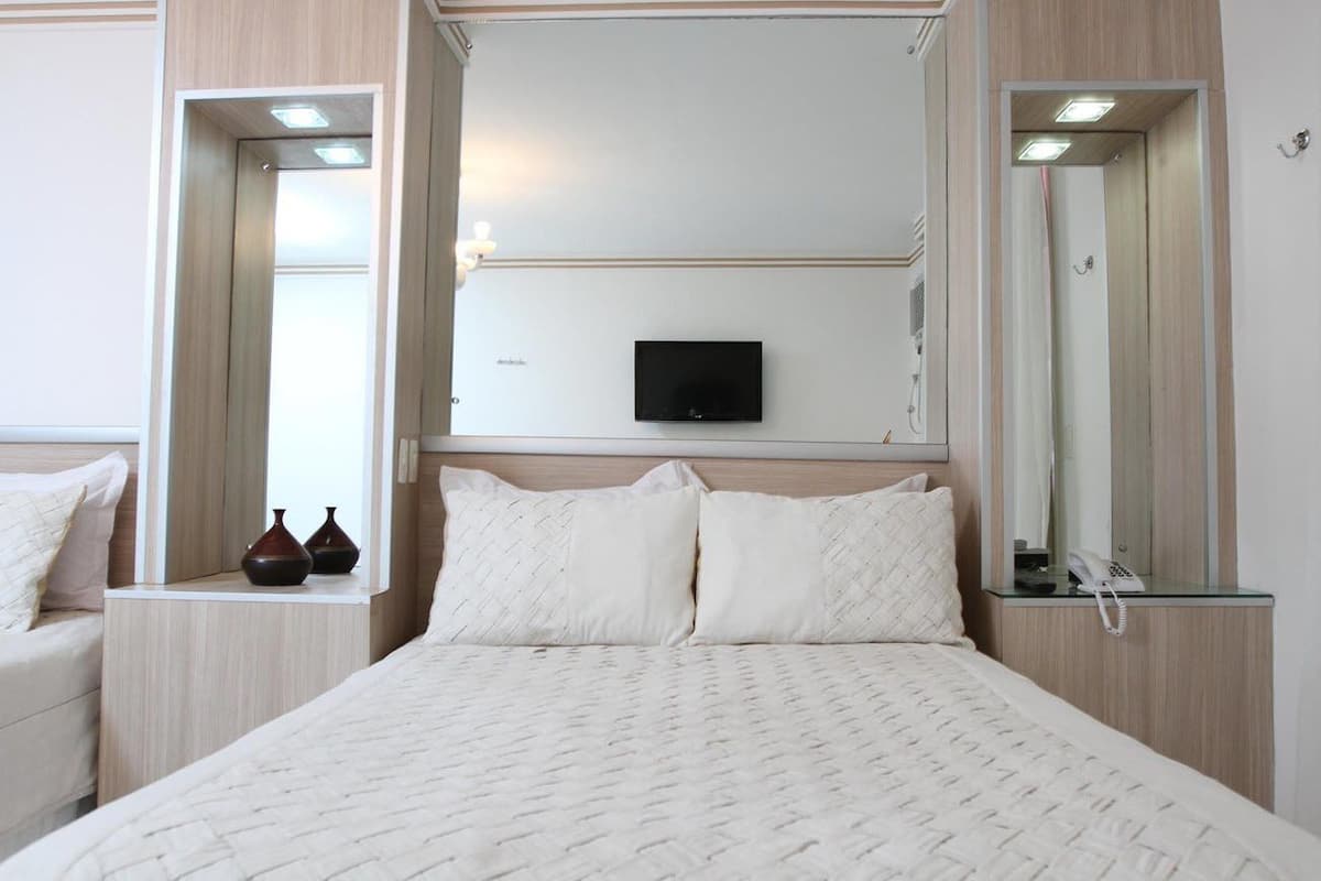 Chambre Supérieure | Minibar, lits pliants/supplémentaires, Wi-Fi gratuit