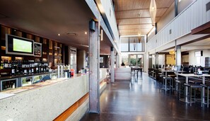 Bar (on property) - Villa Noosa Hotel (Noosaville)