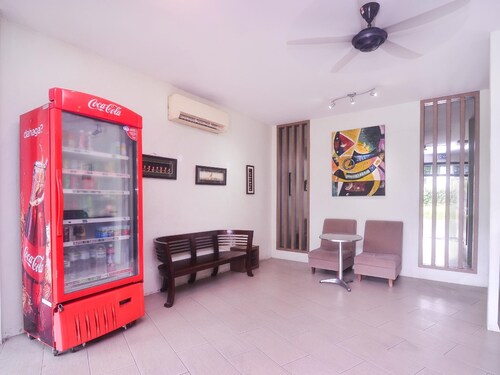 OYO 44034 Furama Lodging House