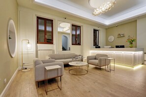 Sala de estar en el lobby