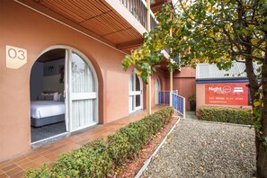 免费 WiFi、床单