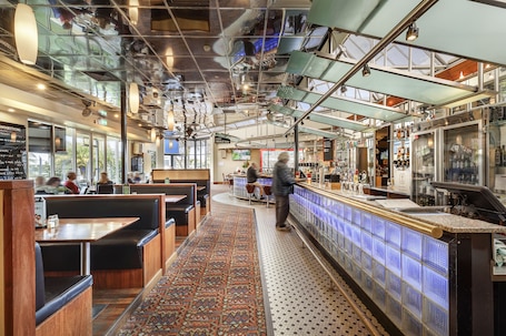 Bar (en la propiedad)