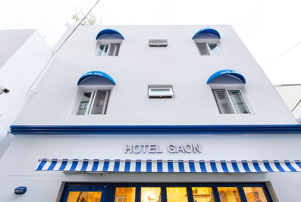 Fachada de la propiedad