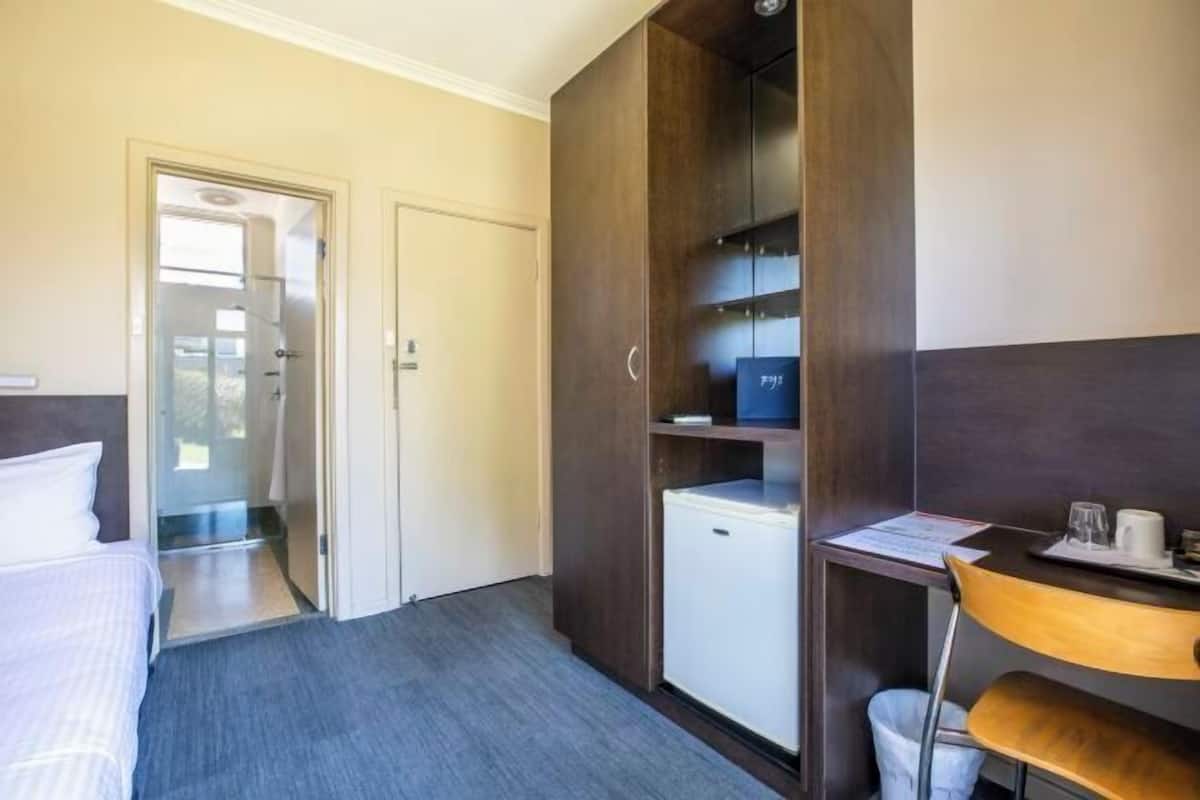Desk, iron/ironing board, WiFi (free), bed sheets