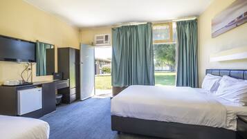 Studio Queen & Single | View from room