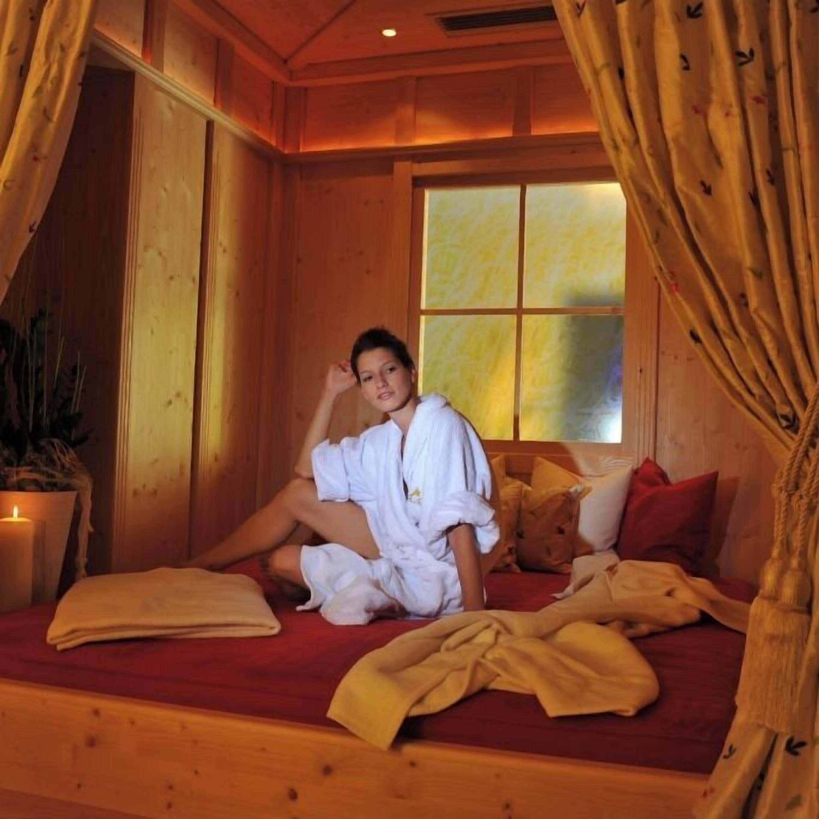 Sauna, Dampfbad, Aromatherapie, Sportmassagen, 2 Behandlungsräume