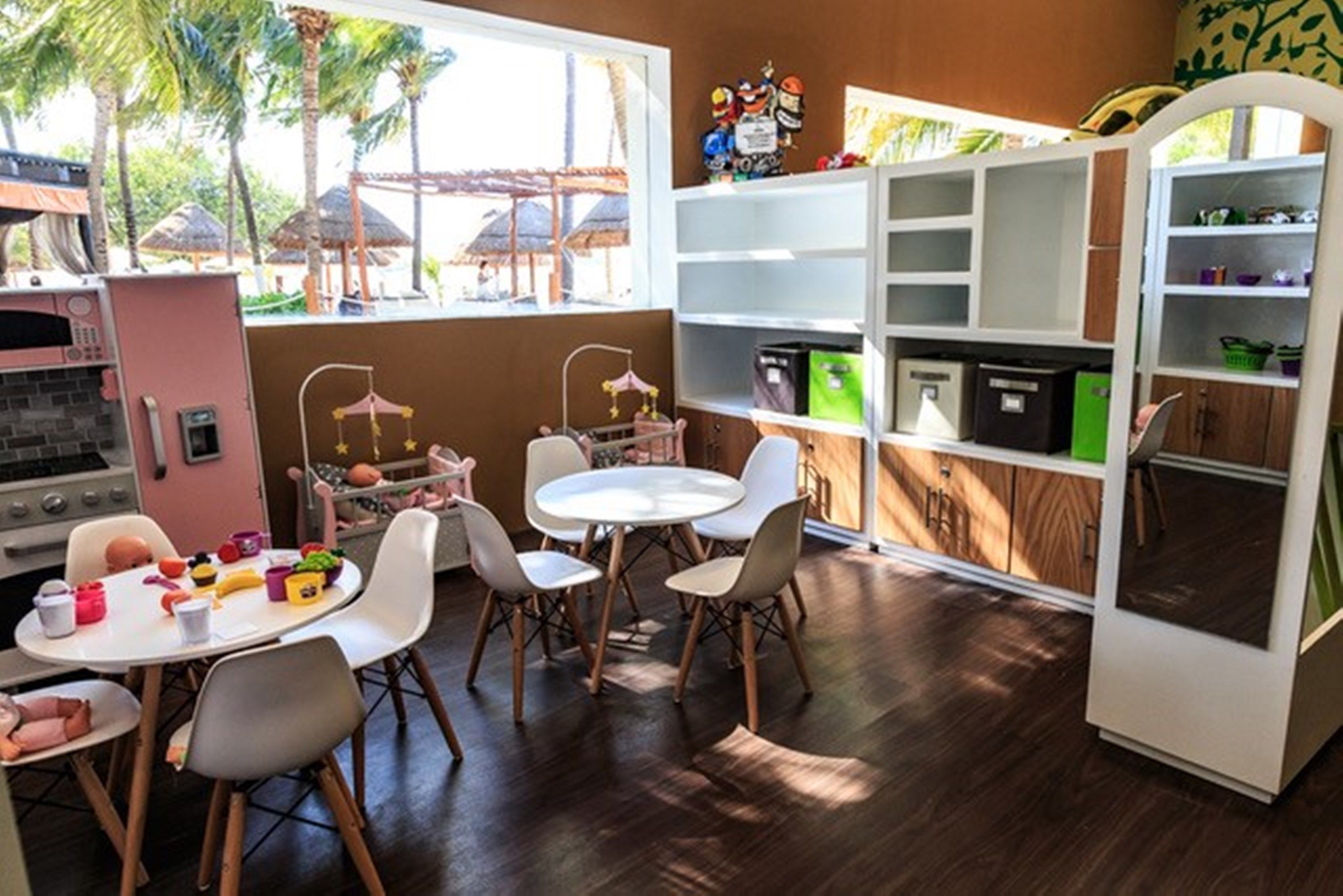 Children’s play area – indoor