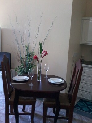 In-room dining - Summers Inn (Gros Islet)