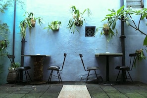 Breakfast, lunch and dinner served - The Happy 8 Retreat @ Old Town (Ipoh)