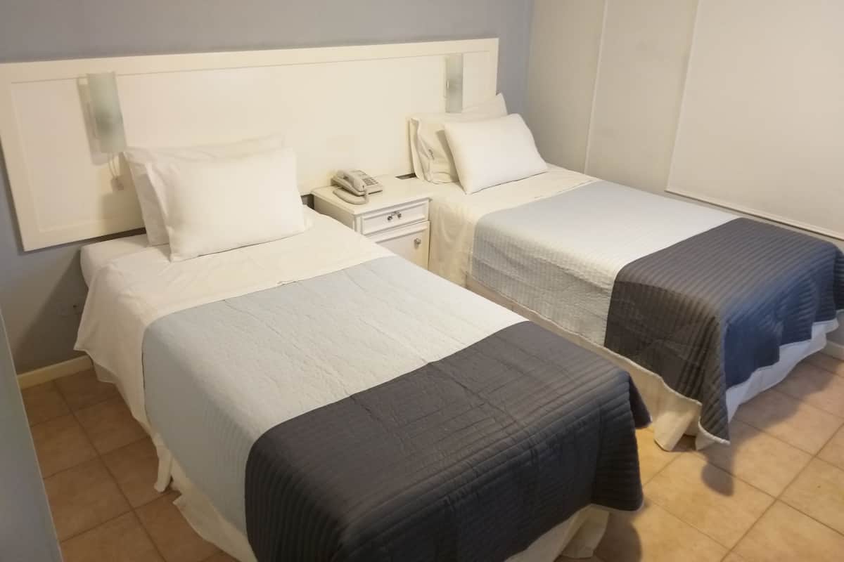 Twin Room | Minibar, in-room safe, WiFi (free)