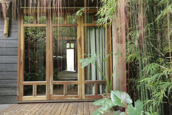 The Bamboo (Chalet) | Pemandangan dari kamar