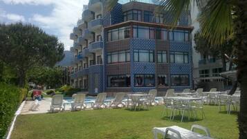 Sundeck